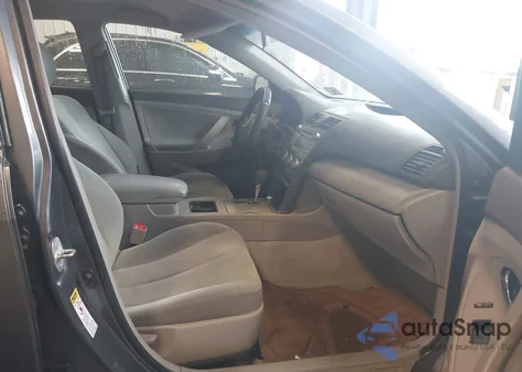 2008 Toyota Camry Le z USA, uszkodzony, nr VIN 4T1BE46K28U195738